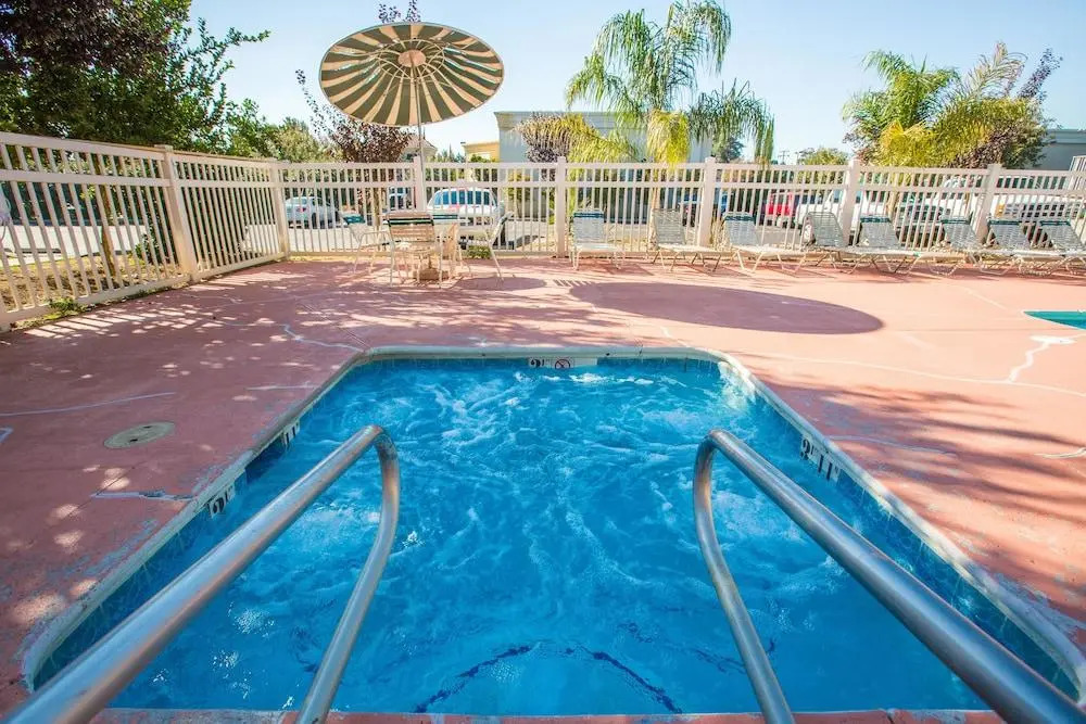 University Inn Fresno