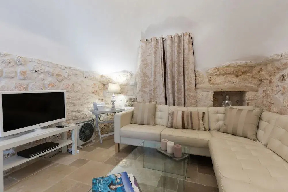 Trullo Giglio