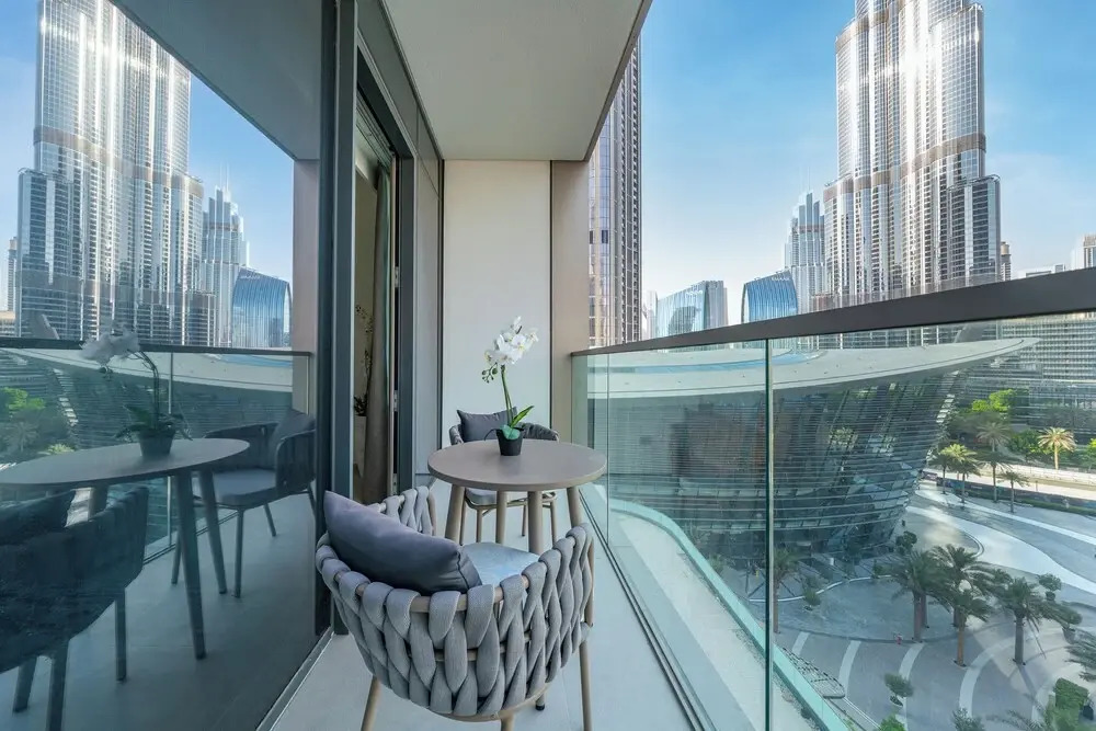 Luxury Stay with Burj views