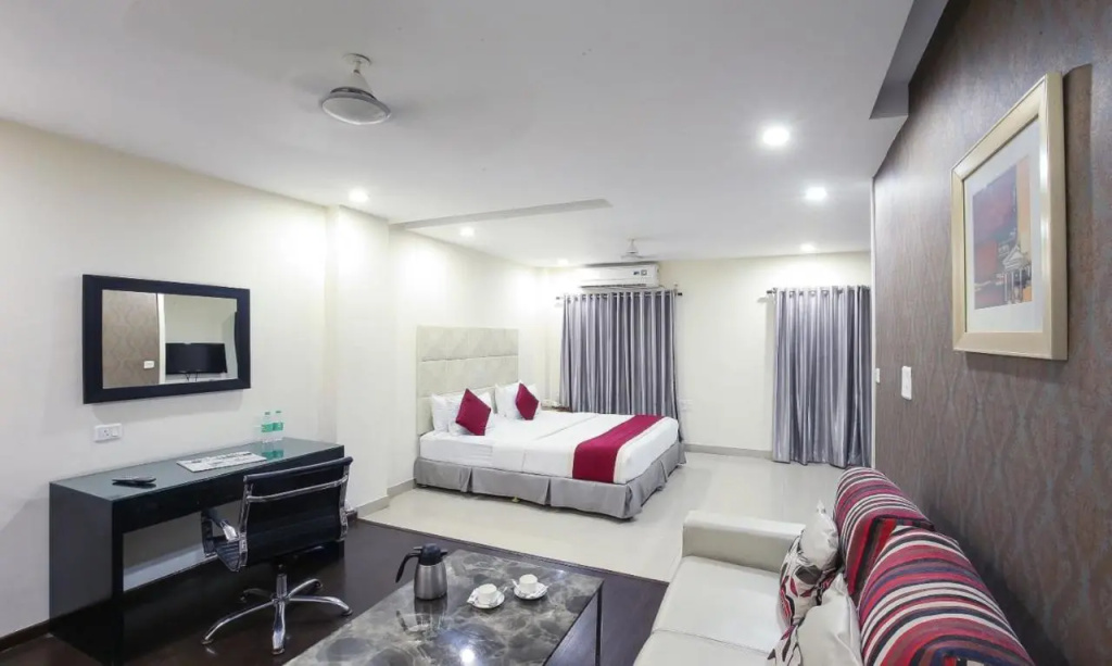 Hotel At Home Suites