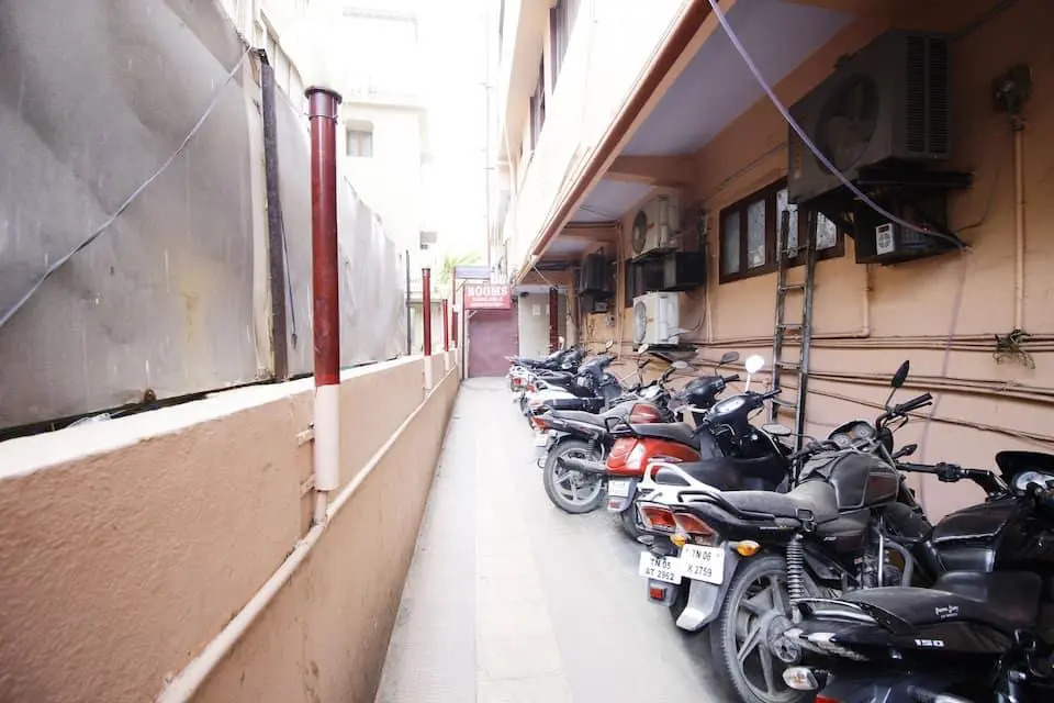 Hotel Sorrento Guest house Anna Nagar East Metro Shenoy Nagar metro budget monthly daily rooms