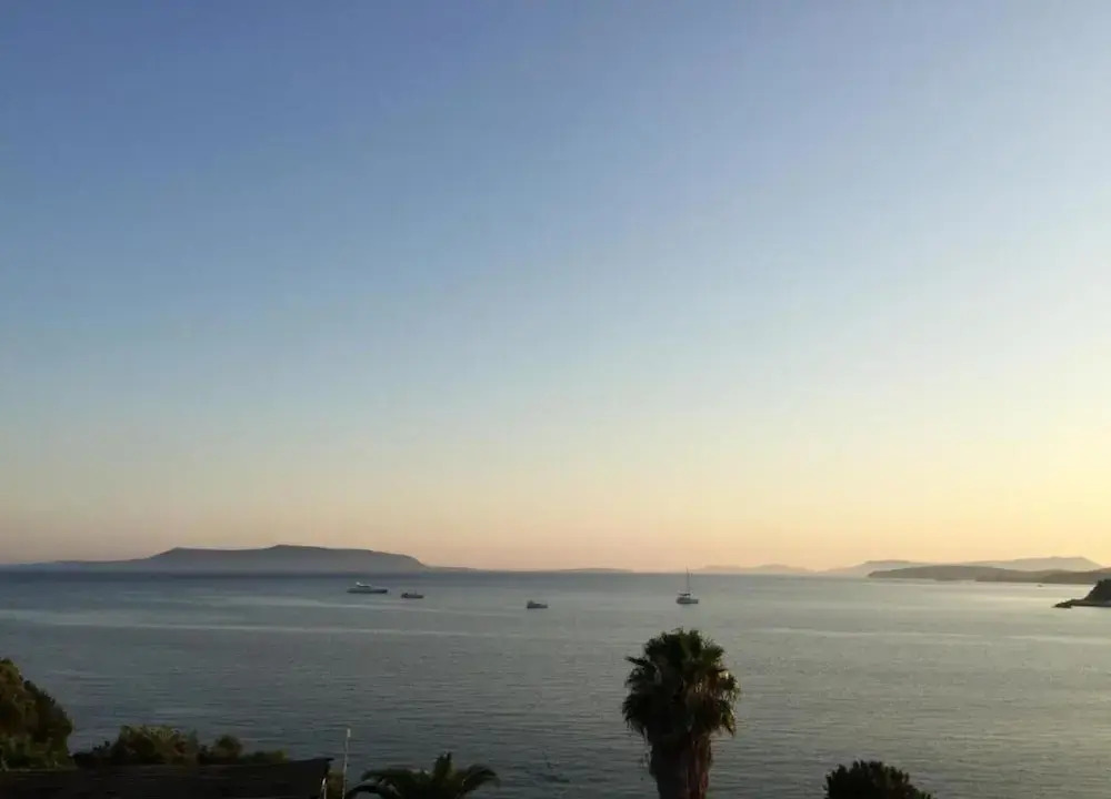 Beautiful villa on the bay of the cozy fishing village Finikounda, Peloponnese