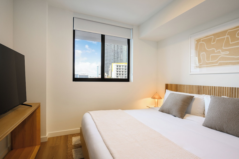 Sense28 Edgewater, an AvantStay Hotel