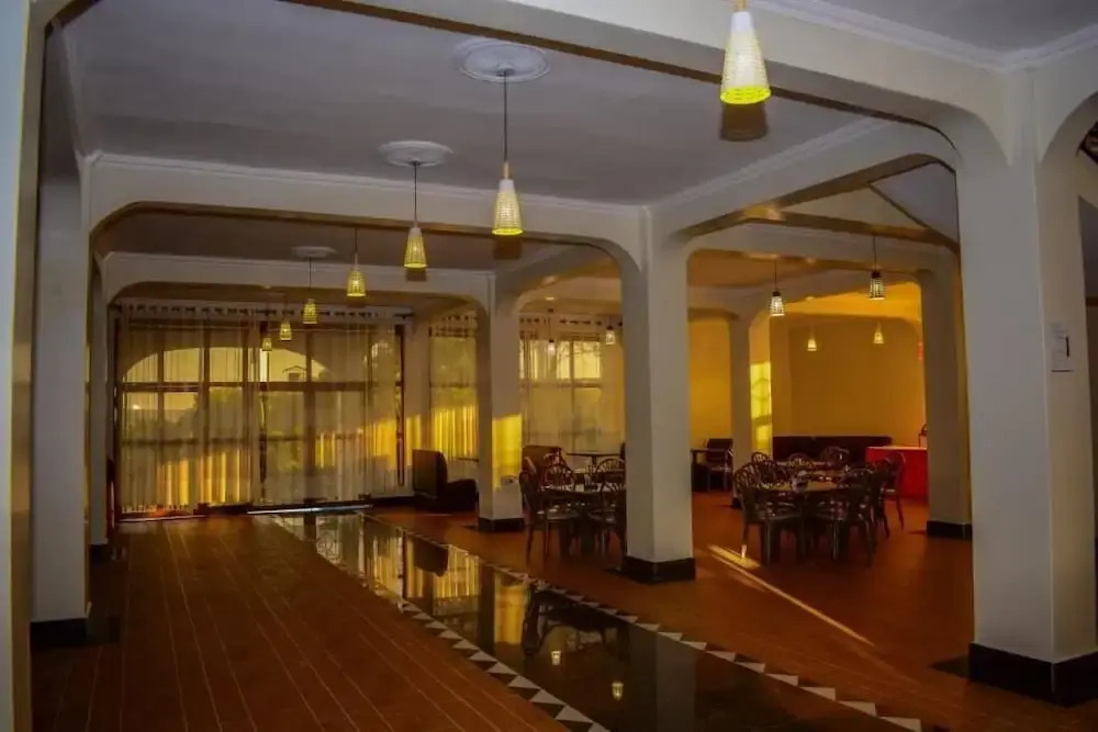 Oloirien Hotel & Resort