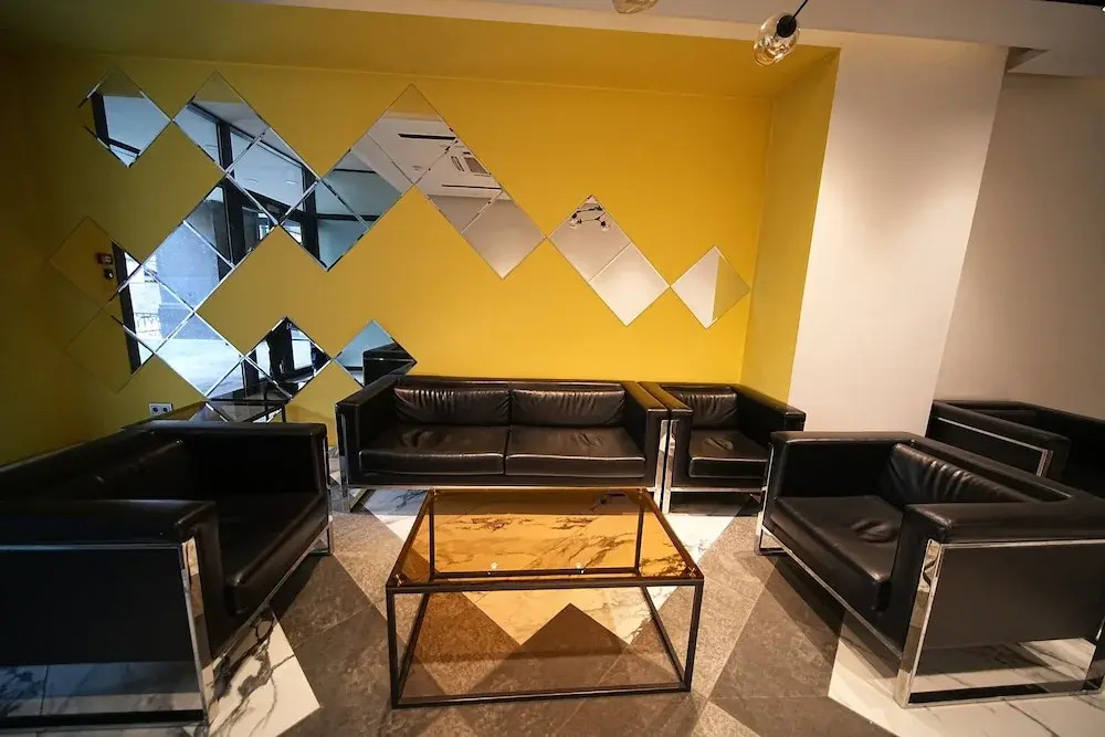 Spacious 1-Bedroom Apartment in the Center