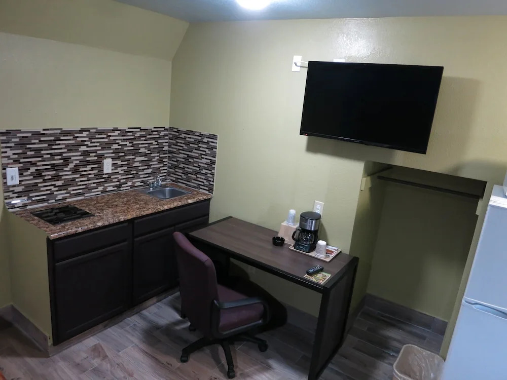 Gateway Motor Inn