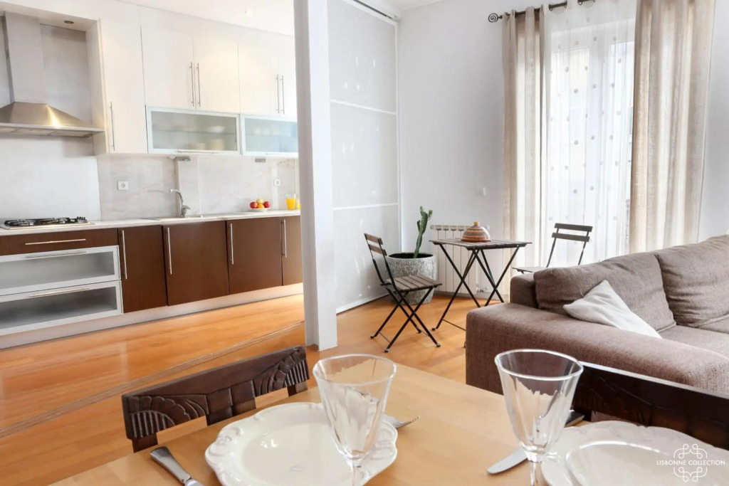 Quiet and Comfort apartment with balcony 7 by Lisbonne Collection