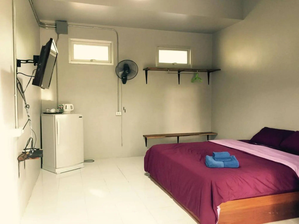 Siri Guesthouse @ Surat Thani