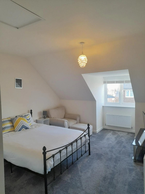 Spacious Ensuite King Room Private Neighbourhood Free Parking Space