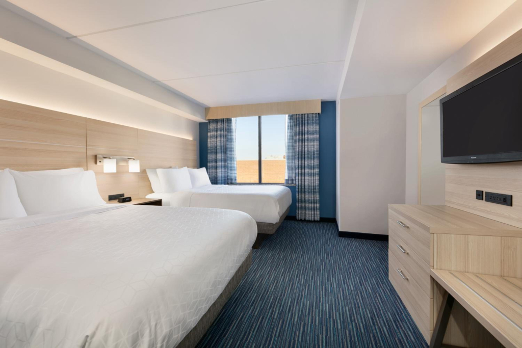 Holiday Inn Express Hotel & Suites Norfolk Airport by IHG