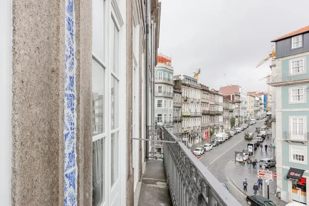 Nada04 · Studio Apartment With Balcony Next to Ribeira