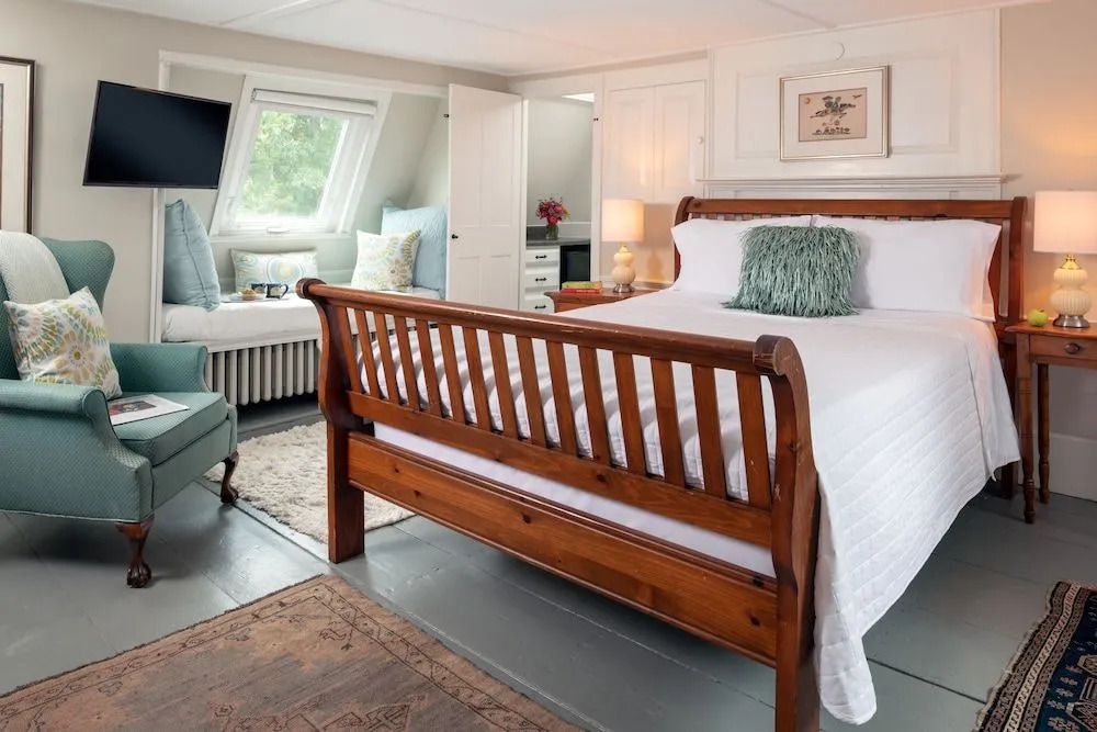 Waldo Emerson Inn