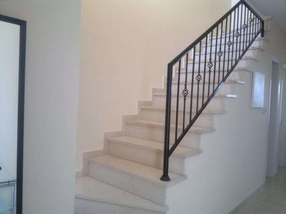 Nina's House Limassol Star