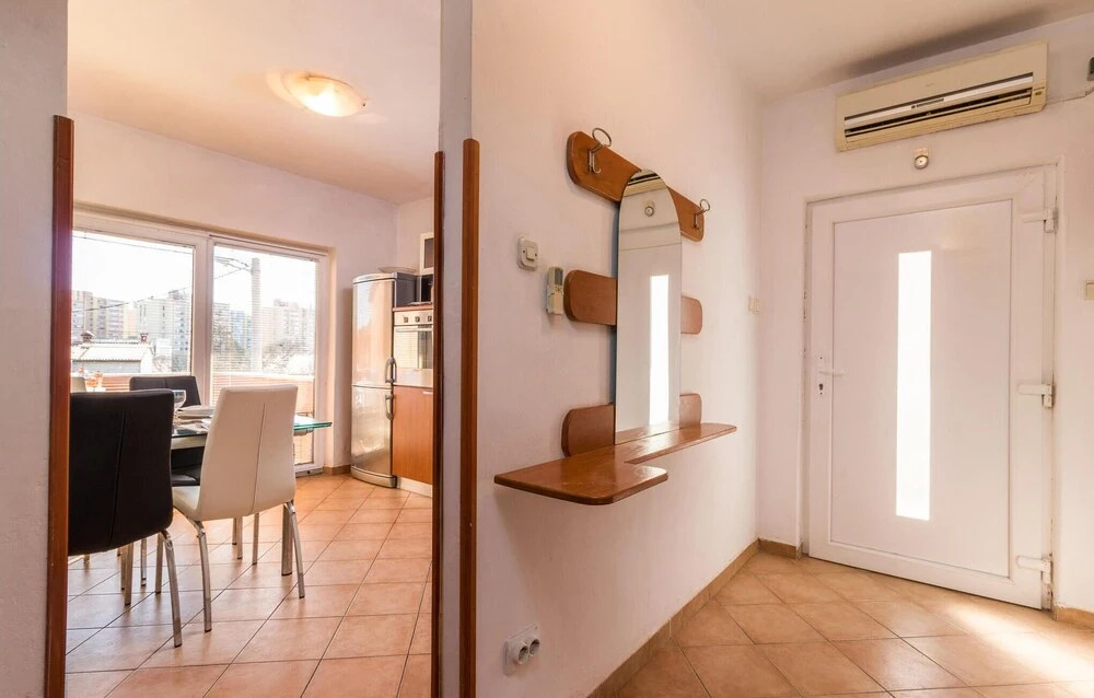 Nice Apartment in Pula With Wifi and 2 Bedrooms