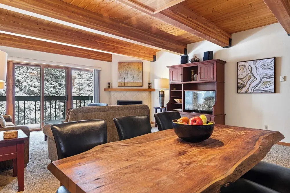 Riverside Condos A102 by Avantstay Condo Close To Downtown, Town Park & Ski Lift #8