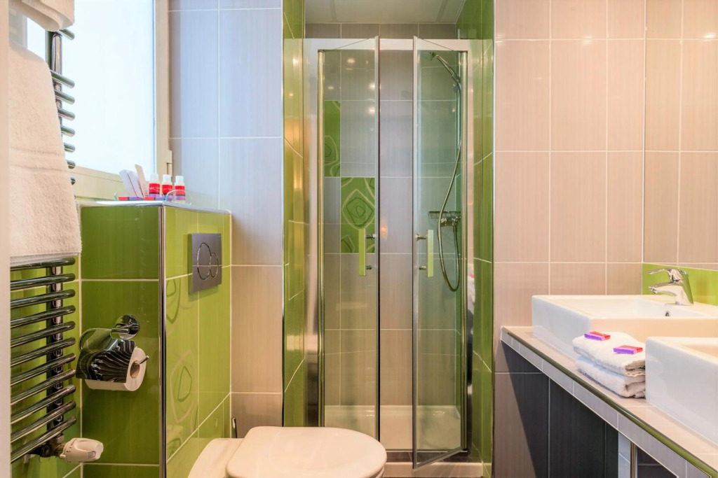 Hotel Glasgow Monceau by Patrick Hayat