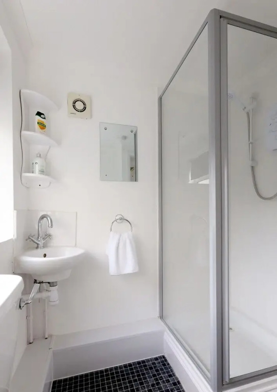 2 Bedroom City Centre House - Guest Homes!