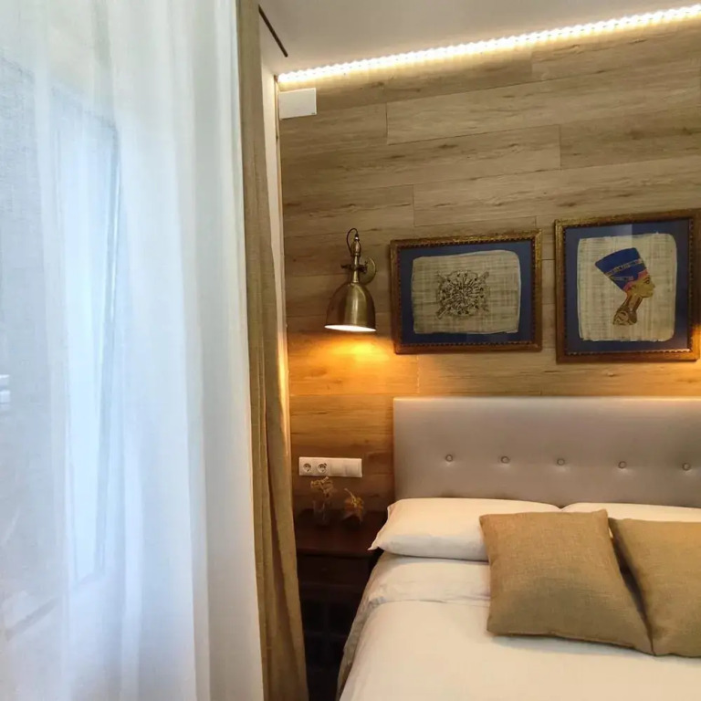 Studios Or Private Rooms