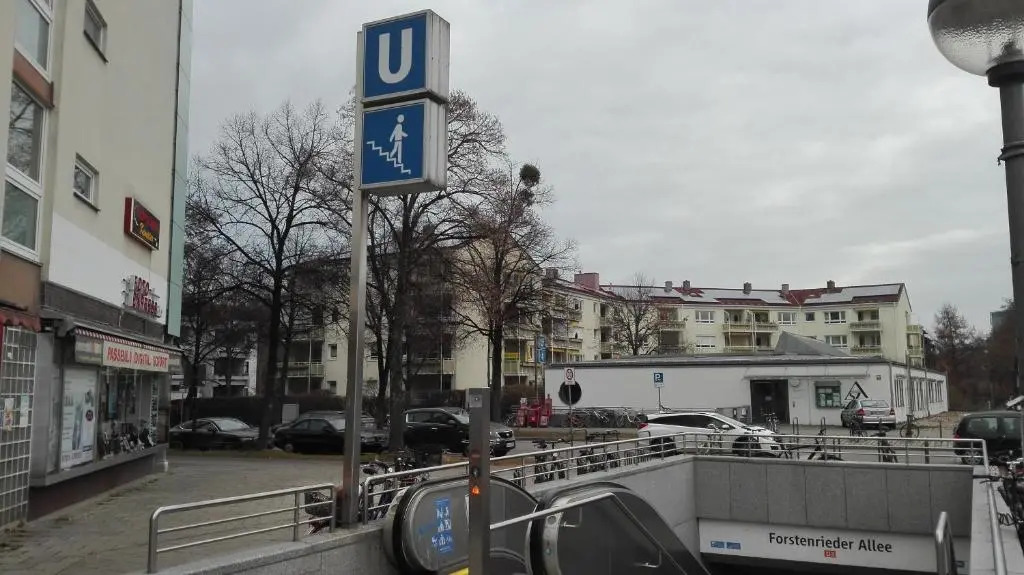 apartment near underground station