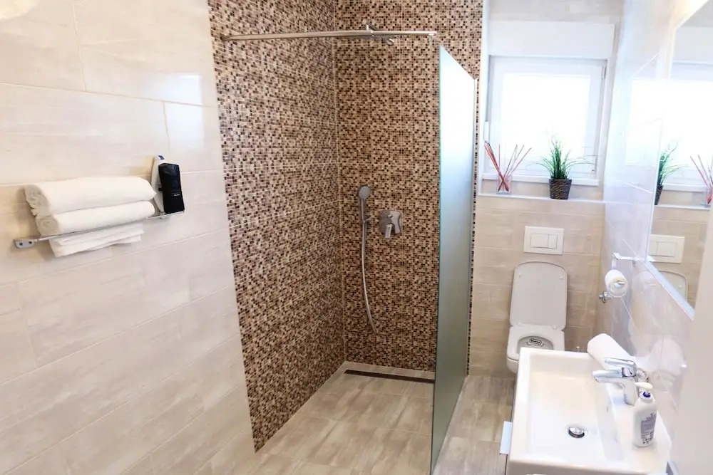 Lux Pool House - Apartment With 2 Rooms in Trogir, With Wonderful City