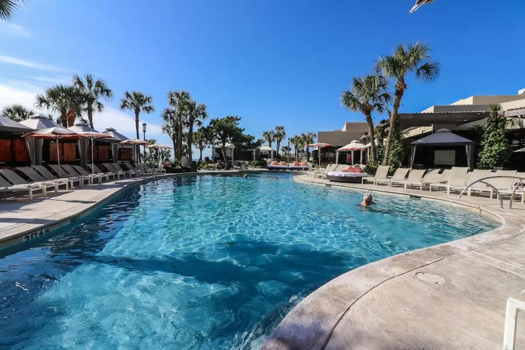 Gorgeous San Luis Condo Amazing Pool Amenities Ocean Views From 2 Balconies
