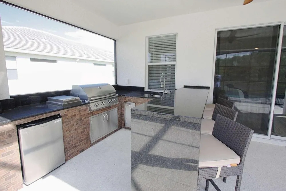 3941 Sonoma