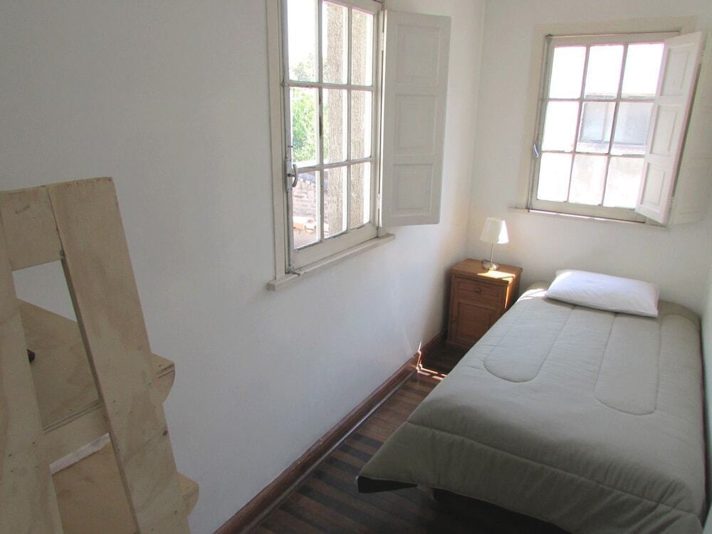 Hostal Romandia-33.44279