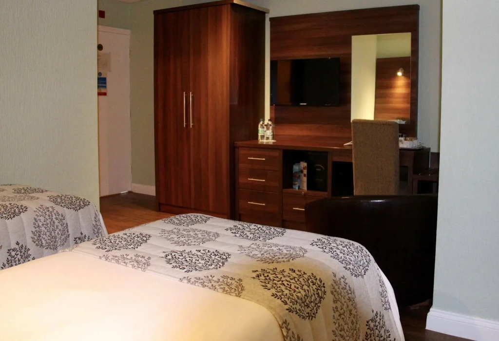 Oliver Cromwell Hotel