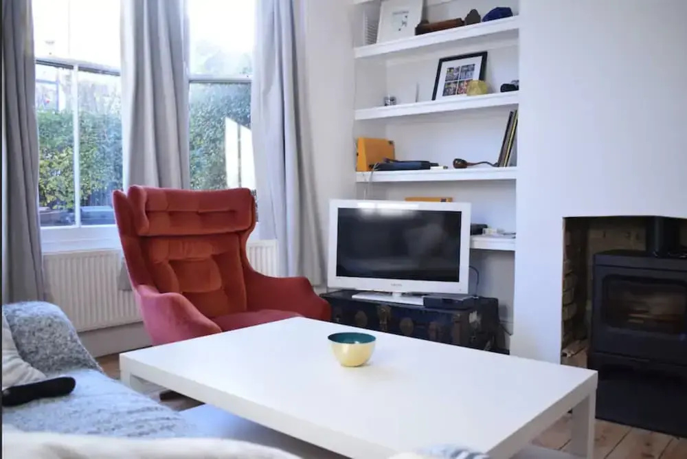 Rustic 1 Bedroom Garden Apartment in the Heart of East London
