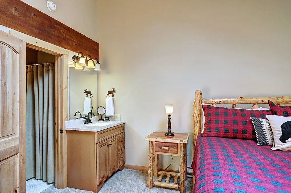 Pinemark Townhomes #11 3 Bedrooms 3 Bathrooms Townhouse