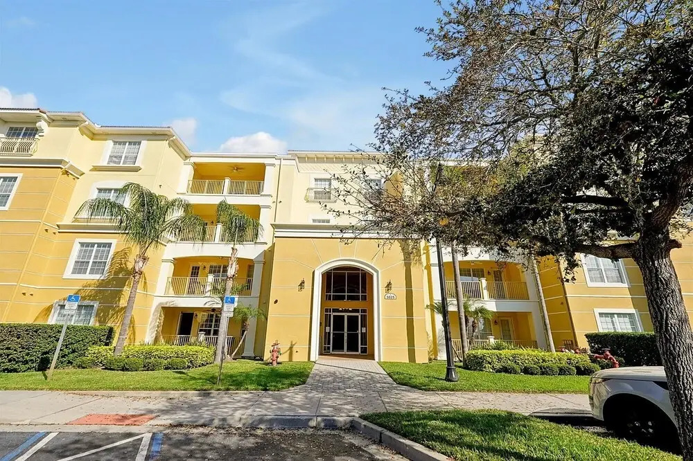 Tropical Lakeview Condo w. Vegas Game Room - 1014
