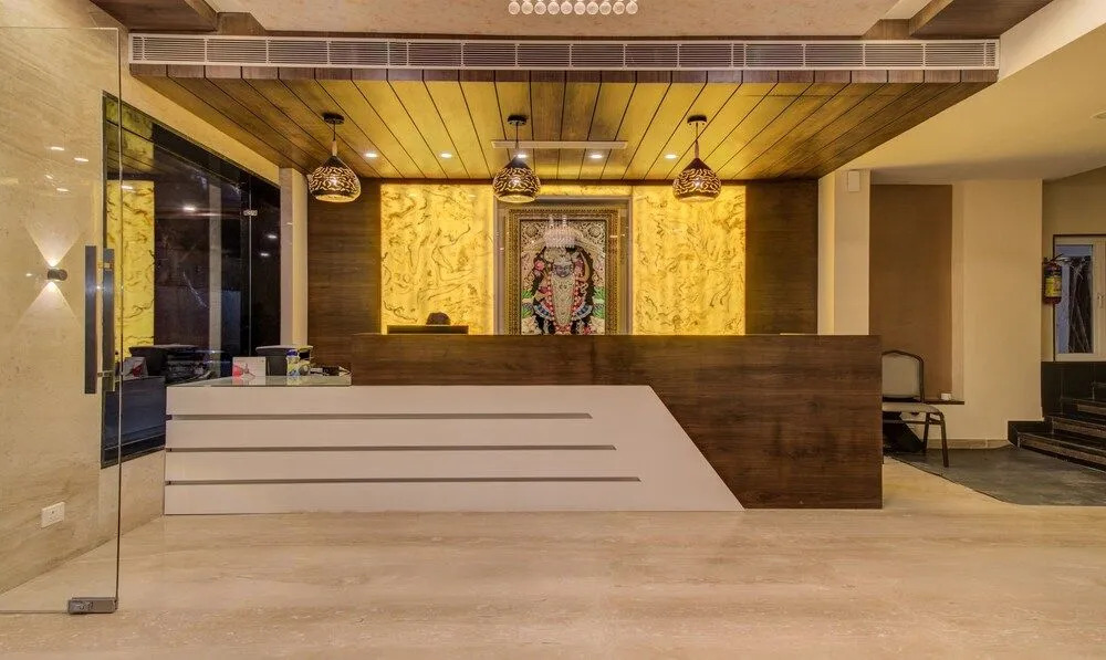 Opulence Inn - 500 Meters From Railway Station