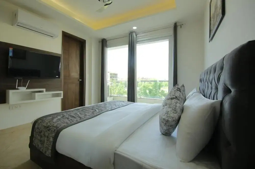 Reebah Inn & Suites
