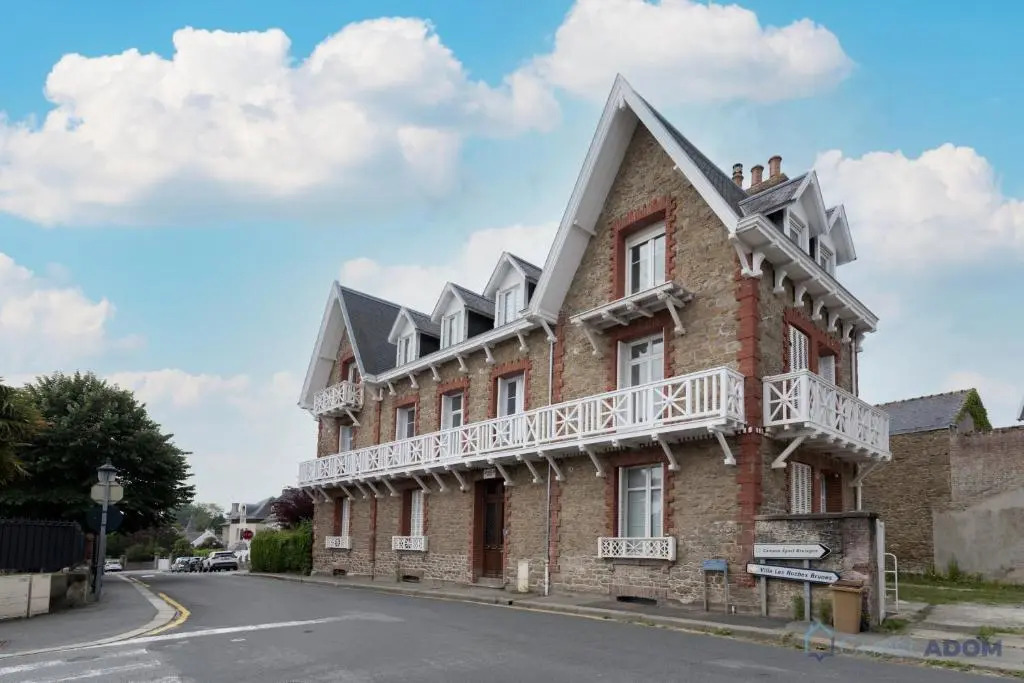 Studio rénové au c ur de Dinard proche mer