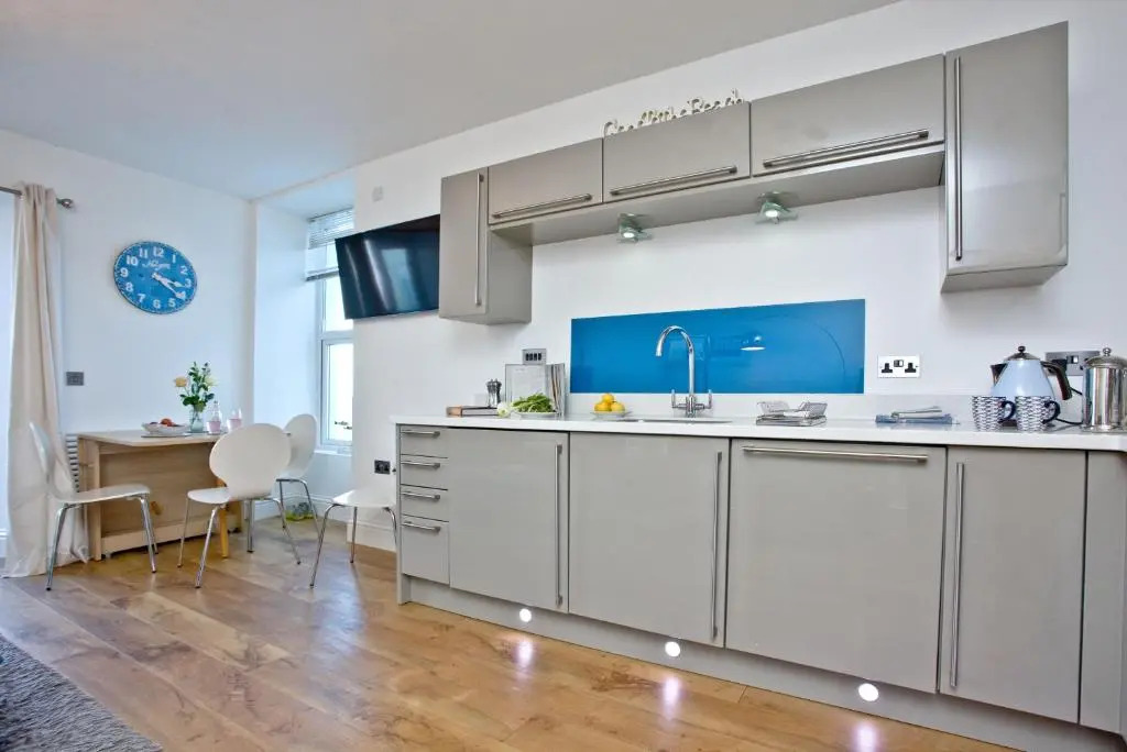 6 At The Beach, Torcross