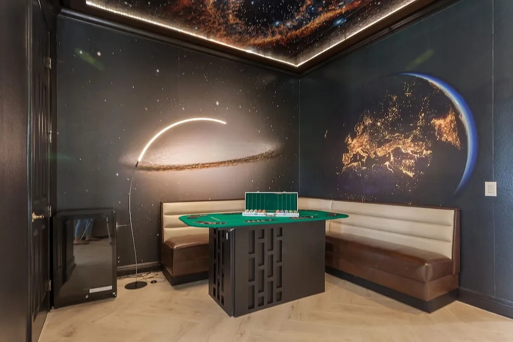 Star Wars & Mickey Themed 5 Bedroom Home by Disney 5 Home by Redawning