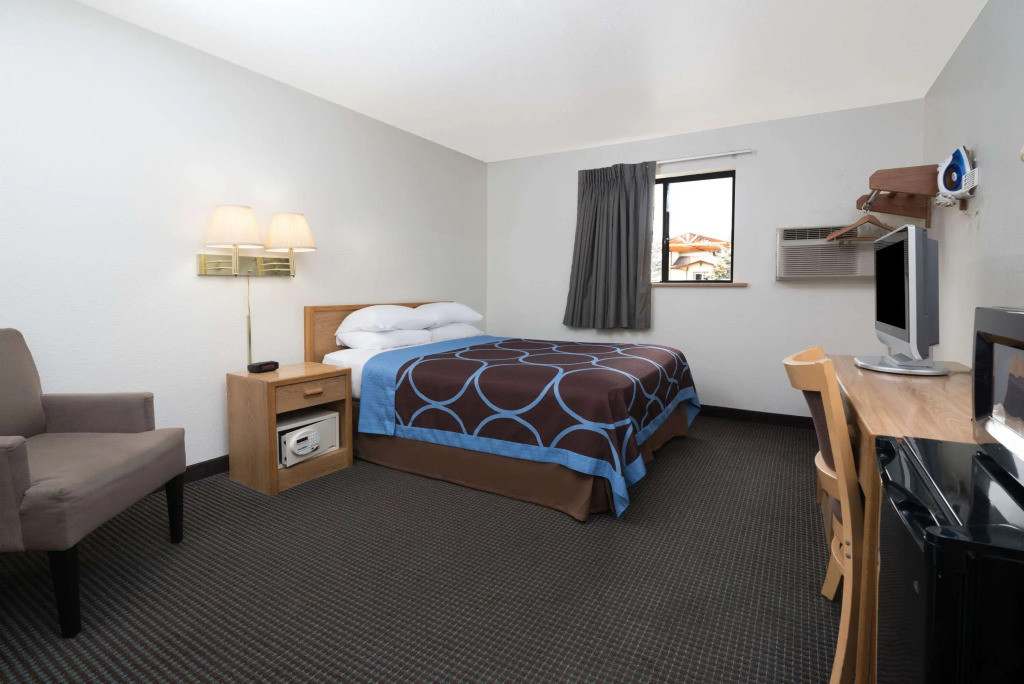 Super 8 by Wyndham Billings