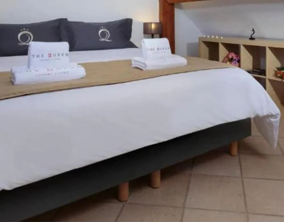 The Queen Luxury Apartments - Villa Gemma