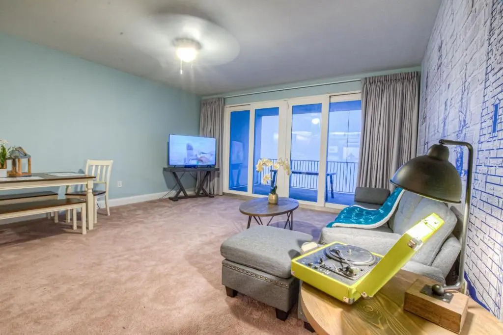 BEAUTIFUL 3 BD Laketown Wharf 1133- Best Amenities