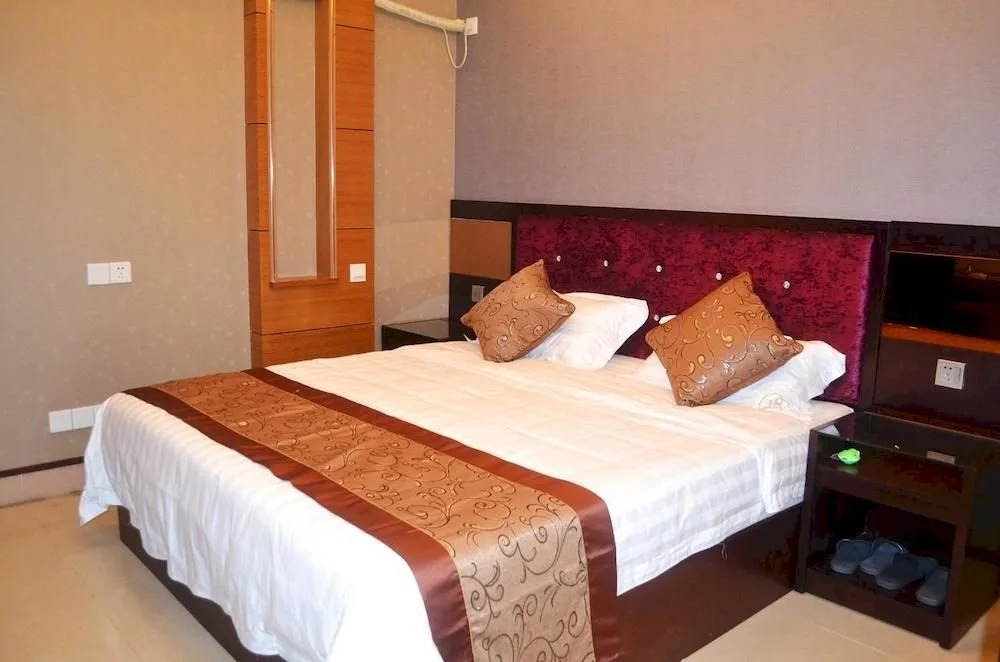 Tianquan 18 Degree Holiday Villa Hotel