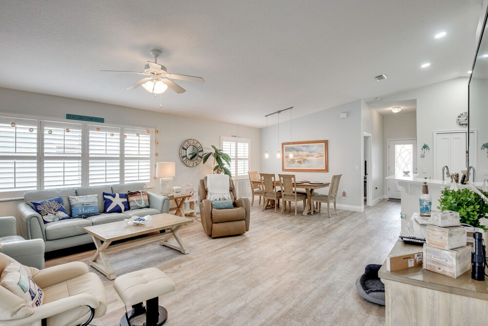 Stroll to Shore: Pet-friendly Flagler Beach Escape