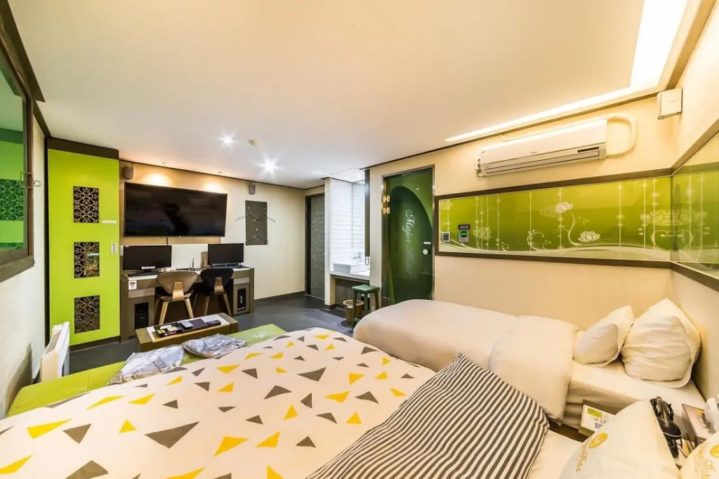 Major Hotel