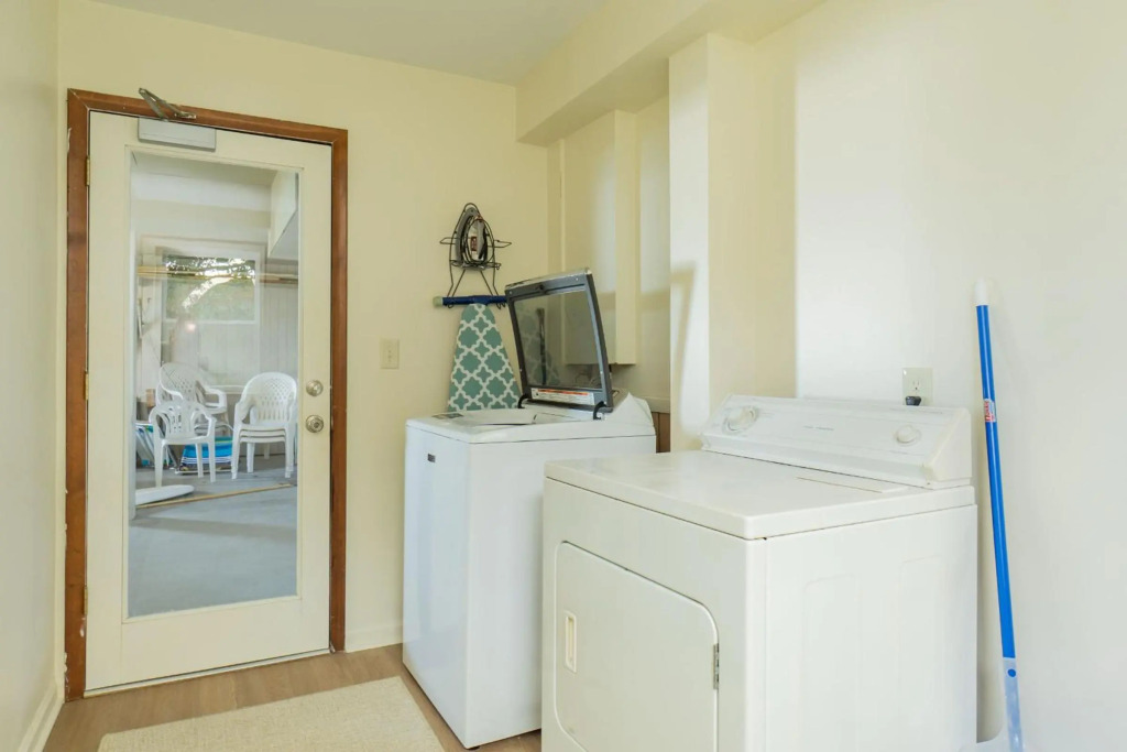Yorkshire by Oak Island Accommodations