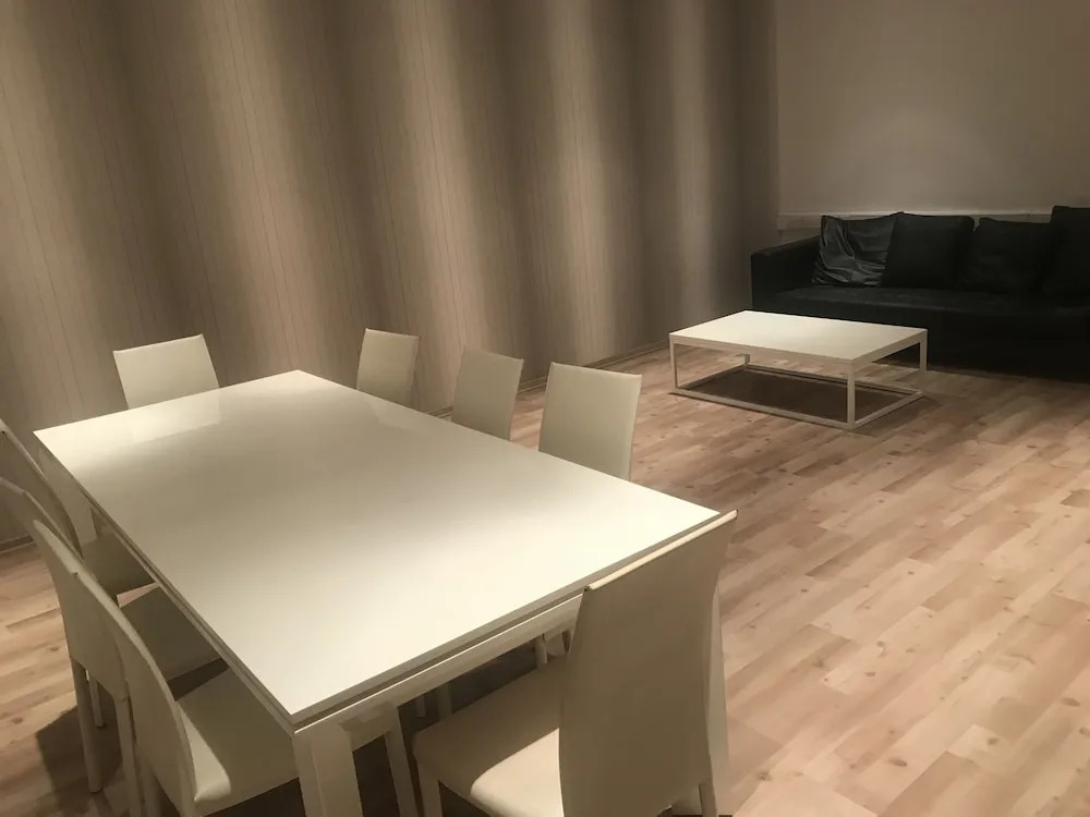 Finikoudes Luxury Apartments