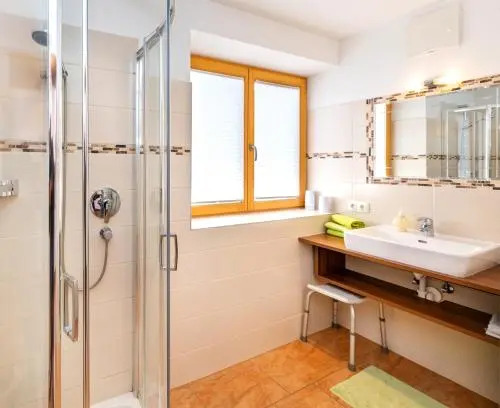 Appartement Pension Albert summercard and free parking included