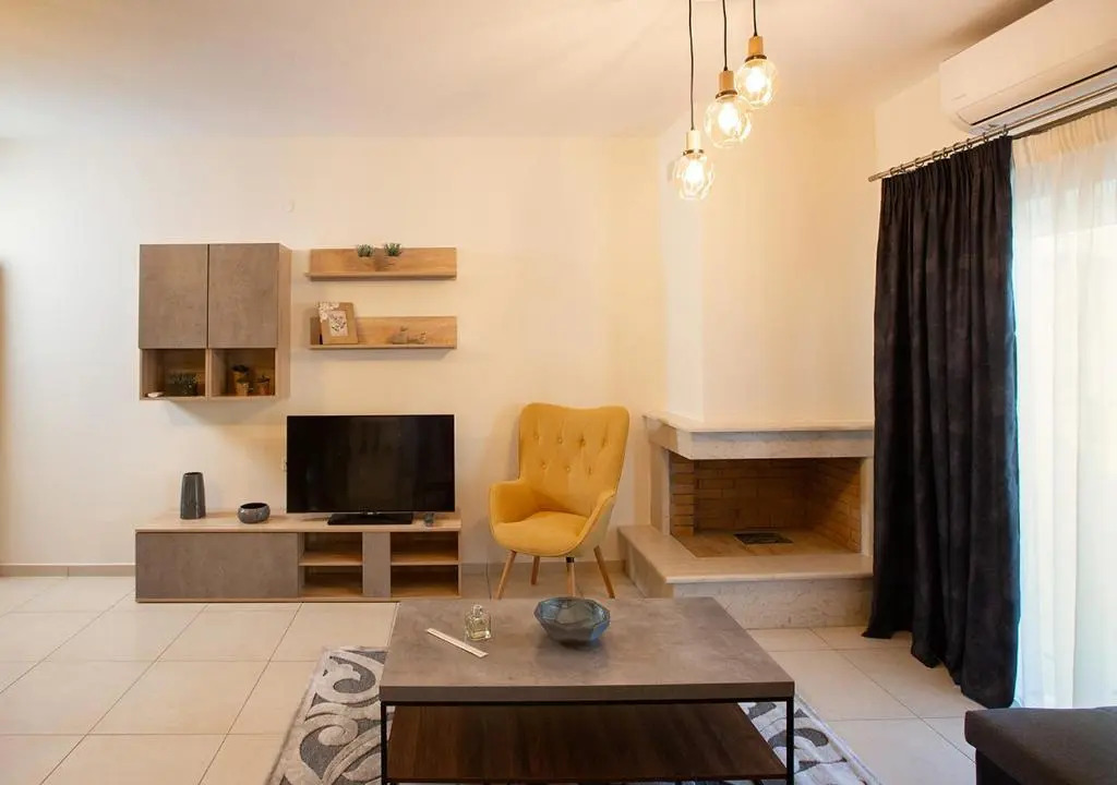 V Luxury Apartment 1