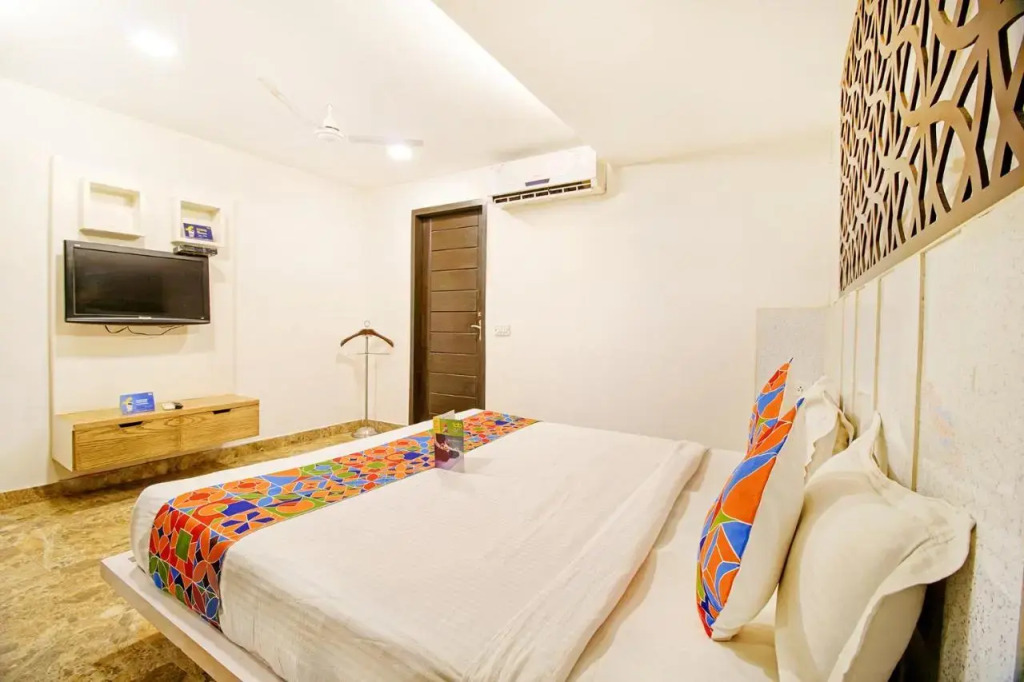 FabHotel White Klove - Nr New Delhi Railway Station