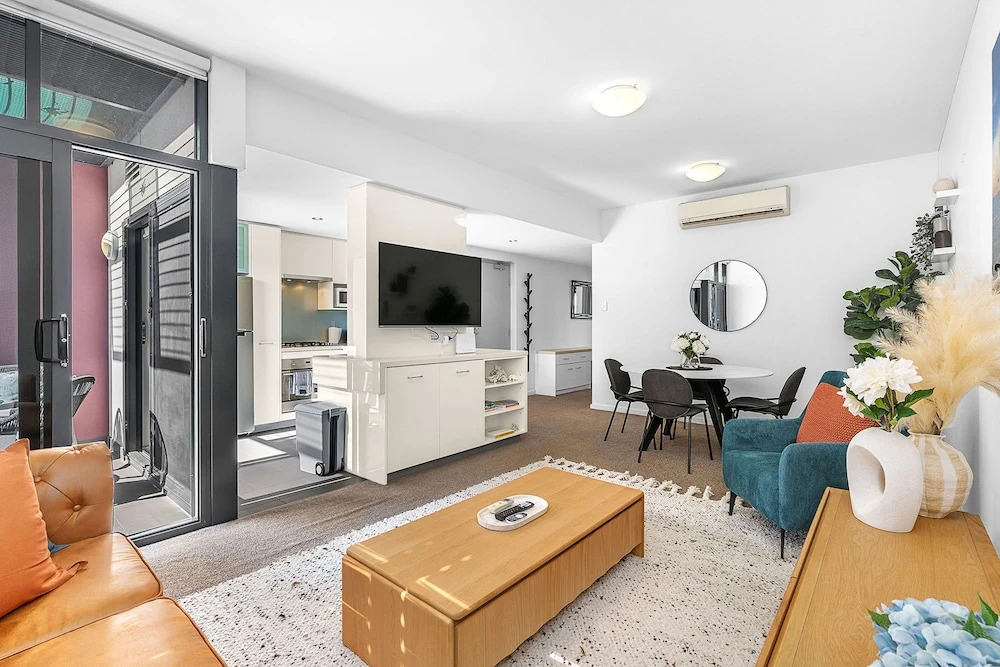 2bdr on Beaufort Street Parking - Mount Lawley