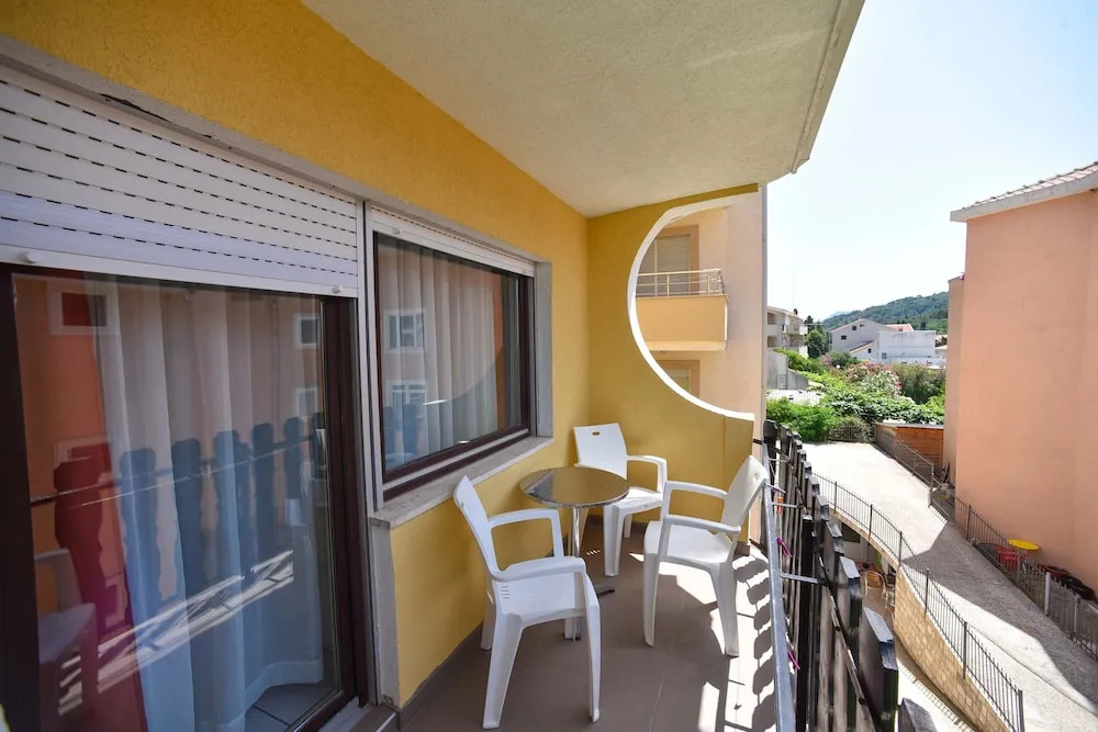 Apartments Calenic