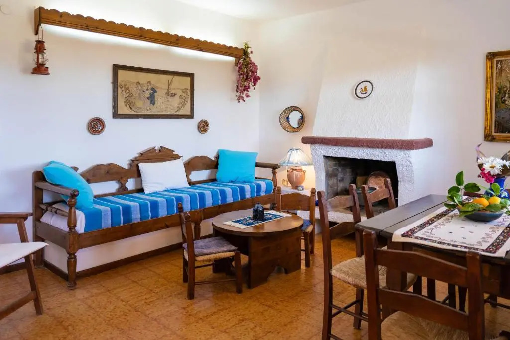 Nostos - Walk To Beach - AC WIFI